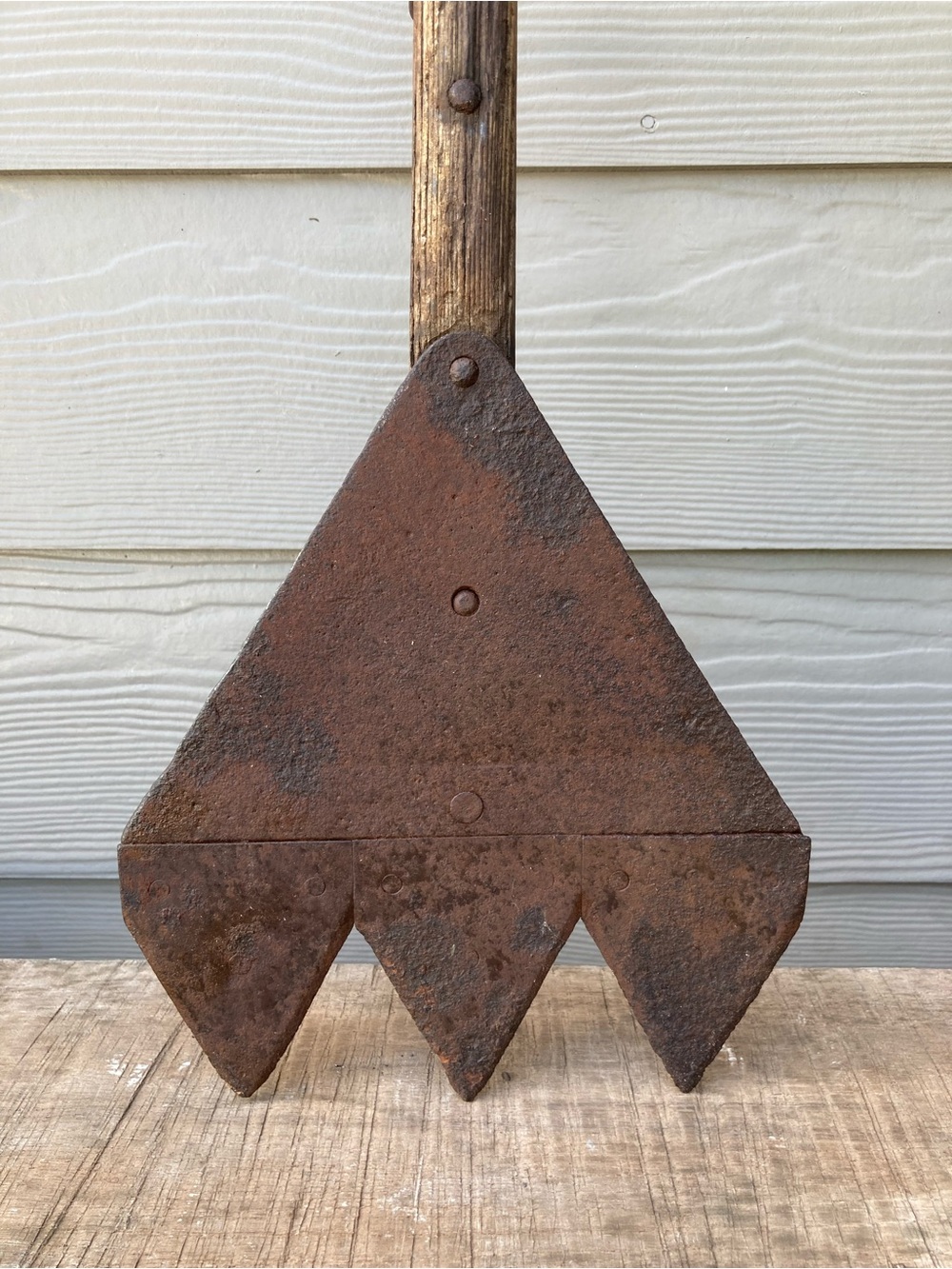 Ely’s Dandy Hay Knife Metal and Wood Early 1900s Garden Tool Rustic Decor - Picture 12 of 16